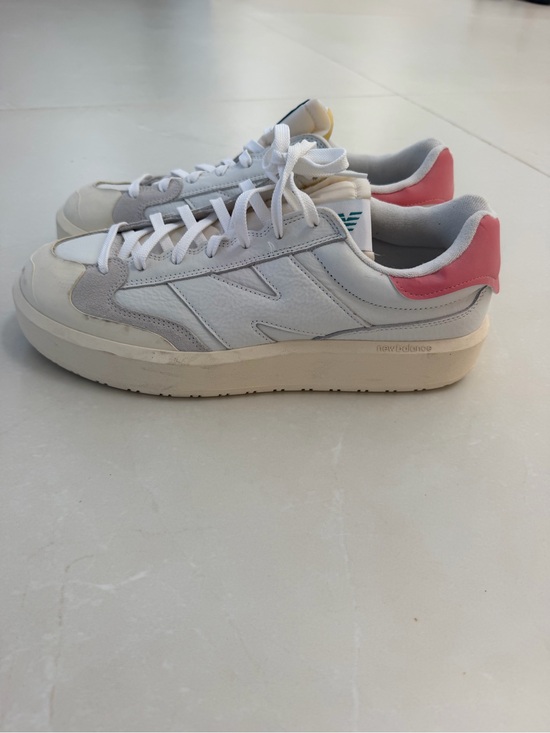 New Balance Other - New Balance Women’s White Sneakers with Pink Heel Accent